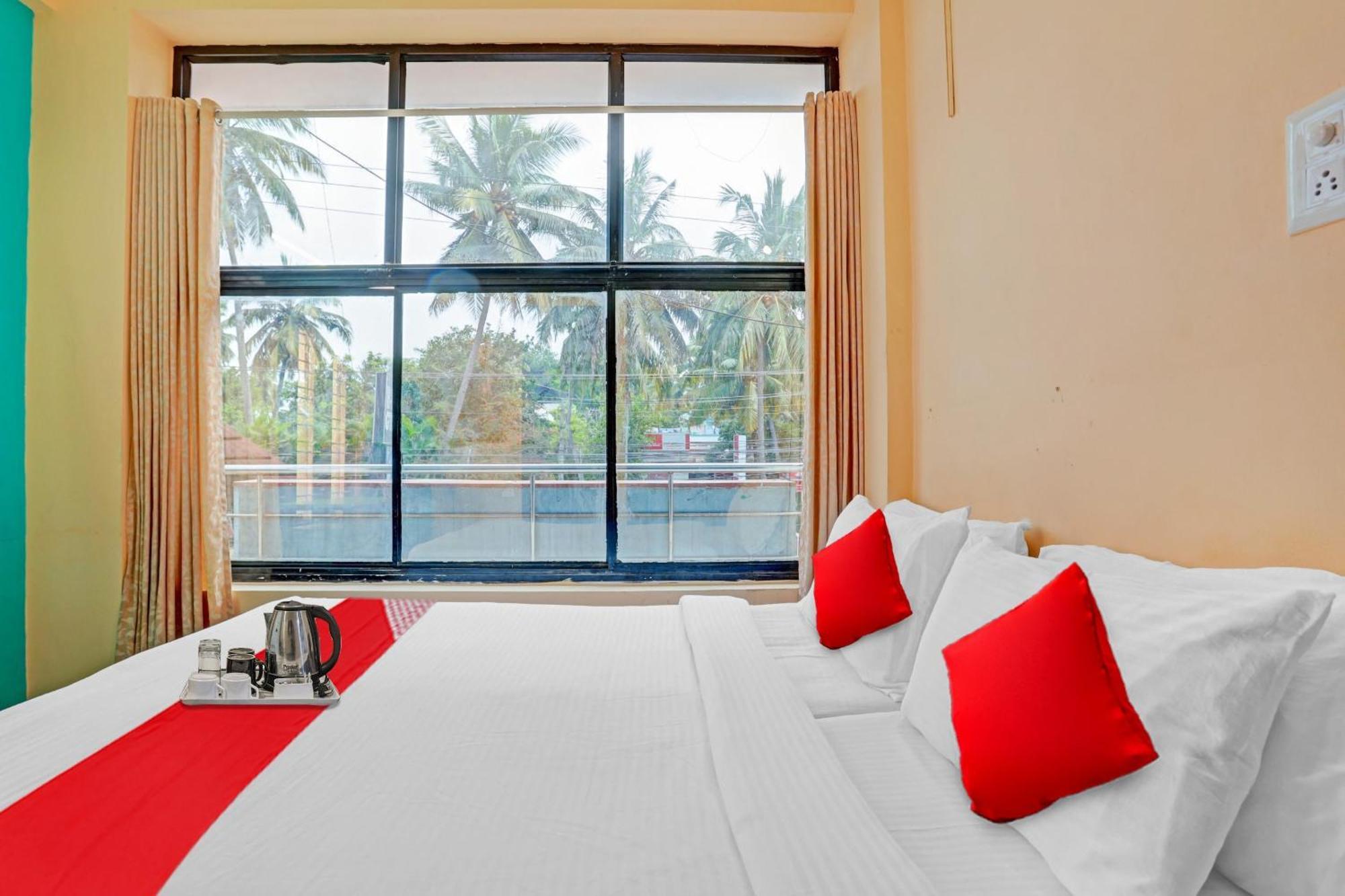 فندق Spot On The New View Regency تريفِندرم المظهر الخارجي الصورة