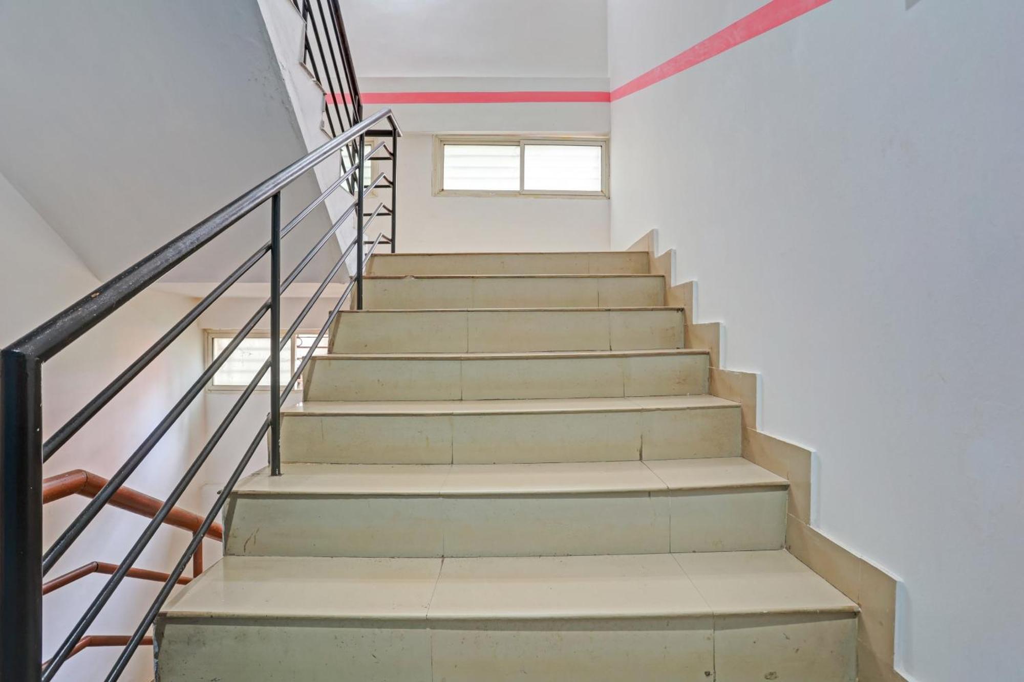 فندق Spot On The New View Regency تريفِندرم المظهر الخارجي الصورة